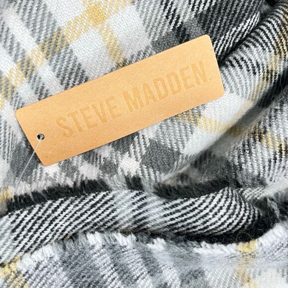 New Steve Madden Plaid Scarf - Picture 6 of 7